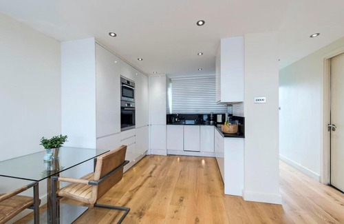 Enfield Lock Apartment | one Bedroom Sailisbury