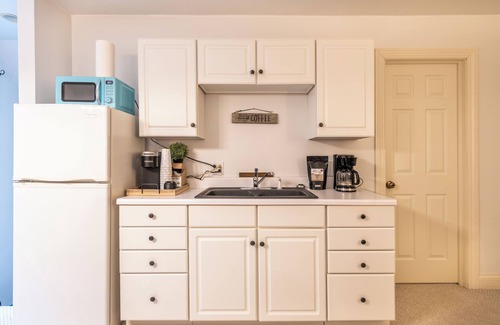Decatur Apartment | One bedroom suite. Rural, quiet and private.