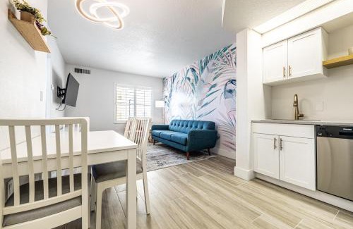 Florida Central Atlantic Coast Apartment | One bedroom unit near Epic Universe and Universal, free parking