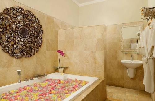 Kerambitan Villa | One Bedroom Villa in Tabanan with Garden View
