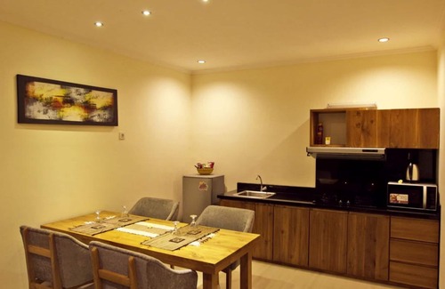 Denpasar Barat Villa | One Bedroom Villa near to Canggu Club