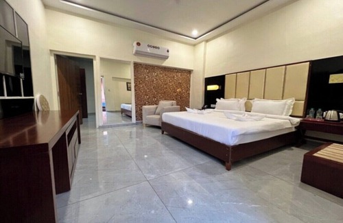 Gujarat Hotel | One Earth Santu ECo Resort