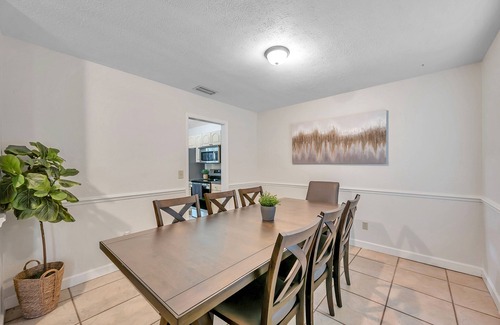 Seffner House | One level home on acreage with privacy