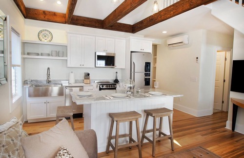 Old Town Condo | One Market Square - Comfortable Luxury Condo in the Center of Downtown Pinehurst