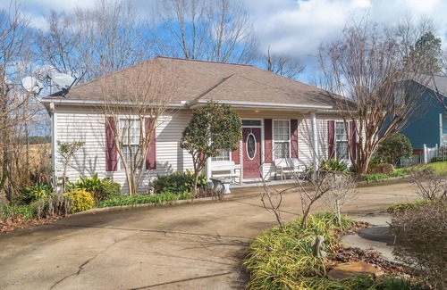Hanceville House | One Mile from the Shrine of the Most Blessed Sacrament