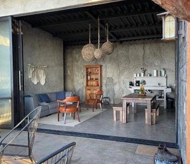 Tamanique House | One of a kind countryside home