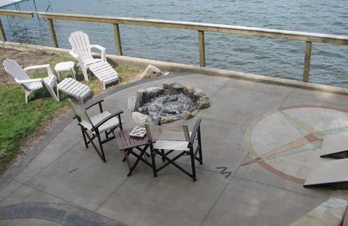 Sturgeon Bay Cottage | One of a Kind Door County boathouse awaits your visit