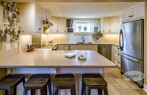 Mulmur Other | One-of-a-kind farm lifestyle experience! Cozy 2 bed 2 bath farmhouse in Mulmur!