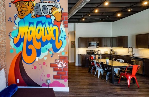 Detroit Apartment | One Of A Kind Huge Loft Minutes From Downtown