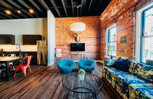 Detroit Apartment | One Of A Kind Huge Loft Minutes From Downtown