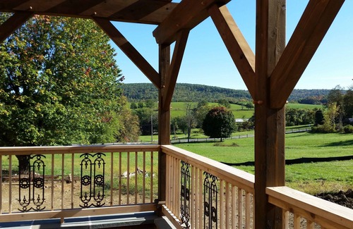Sabillasville House | One-of-a-kind luxury lodge on 100-acre Appalachian farm