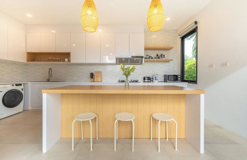 Si Sunthon Villa | One of Phukets Best Villas V212