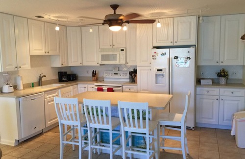 Key Colony Beach Condo | One of the Best Private Beaches in US! Great Location fun activities-Fast Wifi!