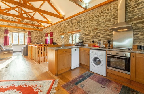 Mabe House | One of two delightful cottages within the beautiful grounds of Cusgarne House.