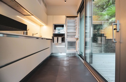 Melide Apartment | One & Only Lake View Penthouse No01