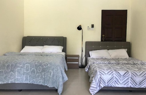 Muar House | One-Room Homestay 81B Muar