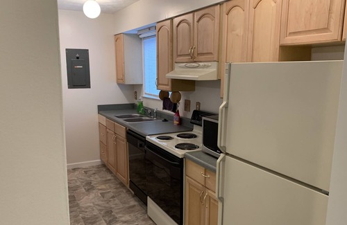 Jonesboro House | One room in a 3bedroom townhouse with a share bathroom.