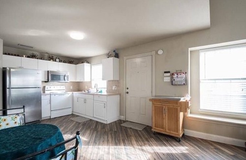 Euless House | One Special Room for One Speacil Guest