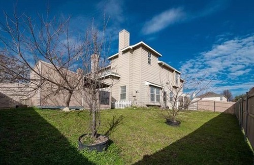 Euless House | One Special Room for One Speacil Guest