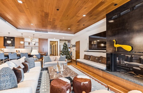 Stowe Area House | One Spruce Peak: 4 br, ski-in/ski-out, fireplace, a/c, community pool and hot tub!