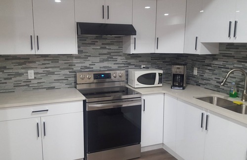 Southwest Edmonton House | One-Stop Vacation in Keswick on the river. The Sky, the Water, the Space
