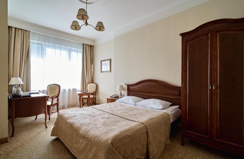 Oktyabrskiy rayon Hotel | Onegin Hotel