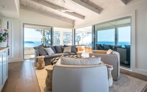 Waiheke Island House | Onetangi Belle - Coast & Country