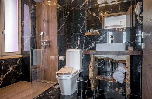 Parga Apartment | Oniro Luxury Suites in PargaTown.nCentral residence in the heart of PargaTown!