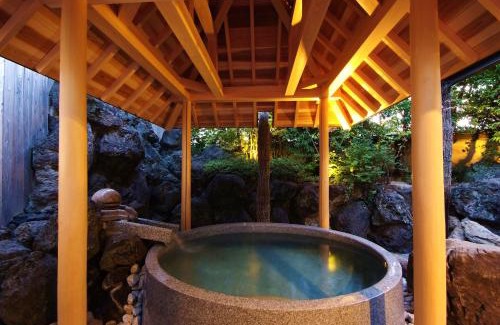 Kinosaki Onsen Hotel | Onishiya Suishoen