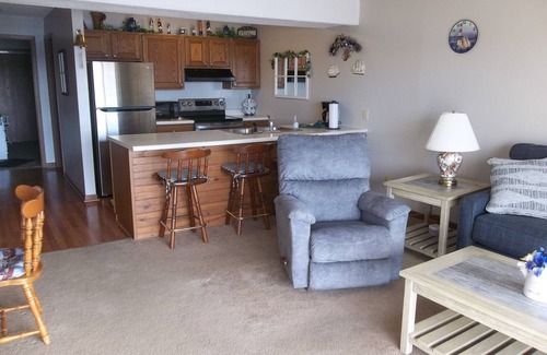 Lake Ozark Condo | Only 2 Steps In! Great Condo Overlooking Lake & Pool! King Bed!