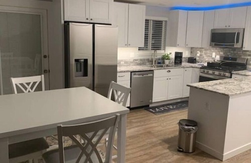 Southwest Ada County Alliance House | Only 5 miles from the airport!