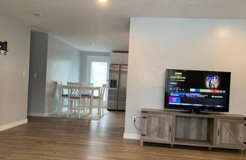 Southwest Ada County Alliance House | Only 5 miles from the airport!