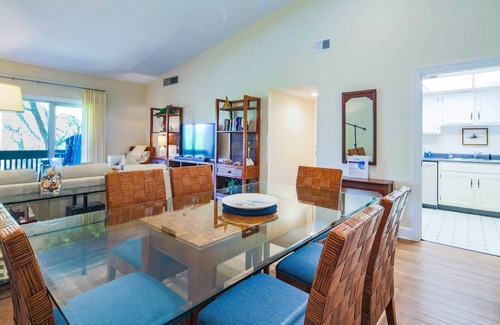 South Beach House | Only a 2 Minute Walk to Salty Dog, Pool, Marina & Beach! Perfect South Beach Vacation Getaway!