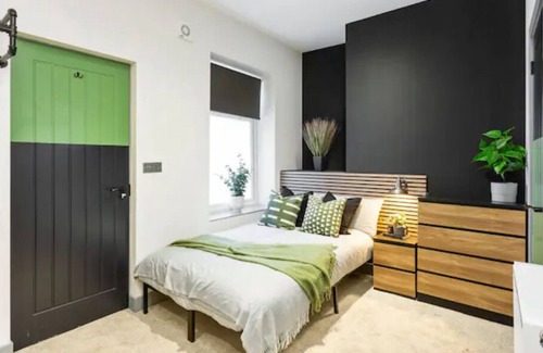 Beeston Apartment | OnPoint Modern & Bright 1 Bedroom Studio