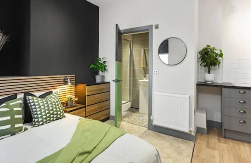 Beeston Apartment | OnPoint Modern & Bright 1 Bedroom Studio