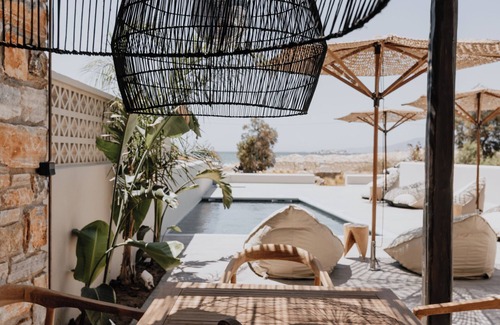 Plaka Villa | Onym Curated Villas