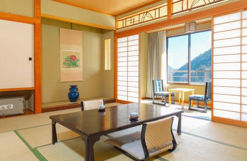 Kakeyu Hot Springs Hotel | Ooedo Onsen Monogatari Shinshu Kakeyu