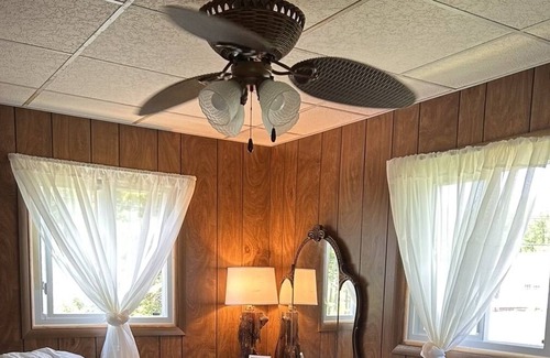 Port Hope Cottage | !OPEN BOOK for summer 24’! Port Hope cottage across from Lighthouse County park.