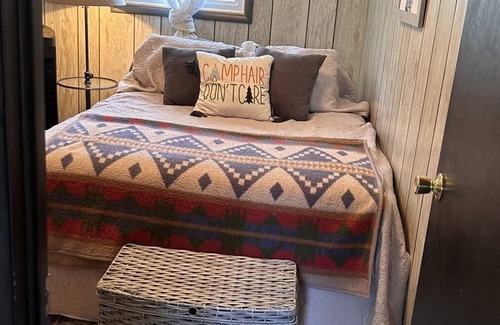 Port Hope Cottage | !OPEN BOOK for summer 24’! Port Hope cottage across from Lighthouse County park.