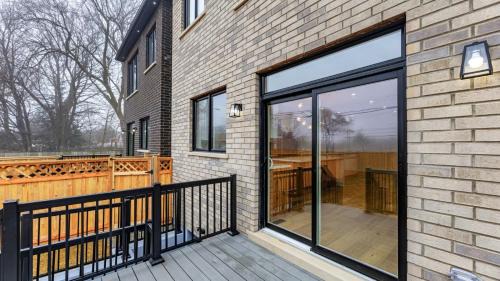 Fallingbrook Villa | Open Concept Luxury Home