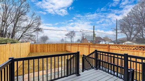 Fallingbrook Villa | Open Concept Luxury Home