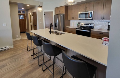 Sun Peaks House | Open Concept, Ski-in/out 2 Bedroom, 2 Bathroom Lower Level Entry Townhome