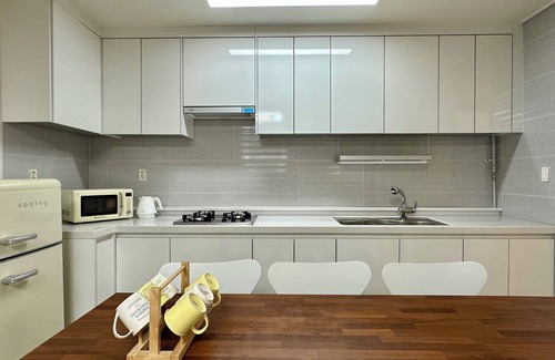 Unseo-dong Cabin | [Open Event]Stay, Yoonseul,Incheon Airport,3R,3BDs,Hotel bedding,family