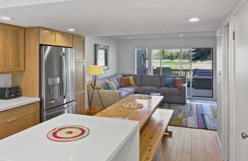 Park Meadows Apartment | Open Floor 71 Vantage Family Condo
