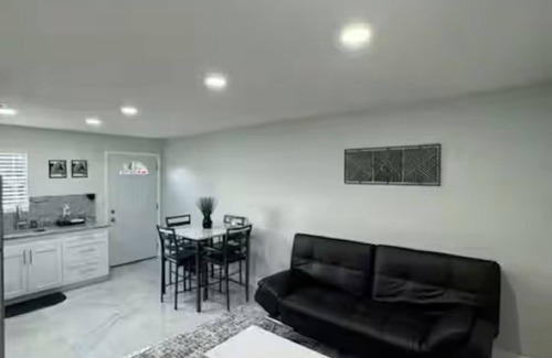 New Port Richey House | Open Home Suites - 1 Bedroom 1 Bath
