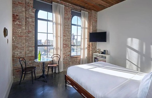 Williamsburg Hotel | Open Layout Studio l Wythe Hotel l King Bed & Local Feel