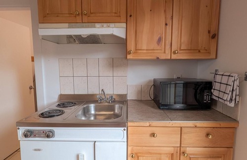 Ucluelet Cottage | Open Living Suite | Ocean View