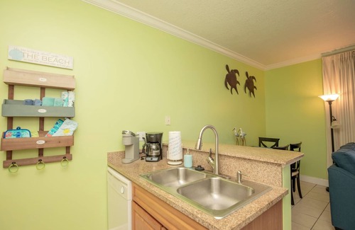 Long Beach Condo | OPEN Oct 10-12 FALL BREAK 16th floor 2 free chairs Mar-Oct