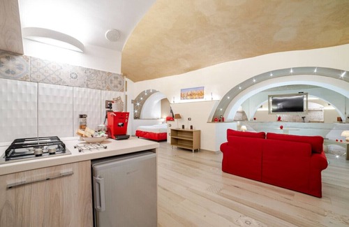 Cava de' Tirreni House | Open space/bed Queensize with shower view