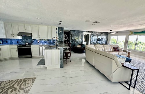 Sands House | Open water view, boat dockage, 4 bedroom Home in Big Pine Key